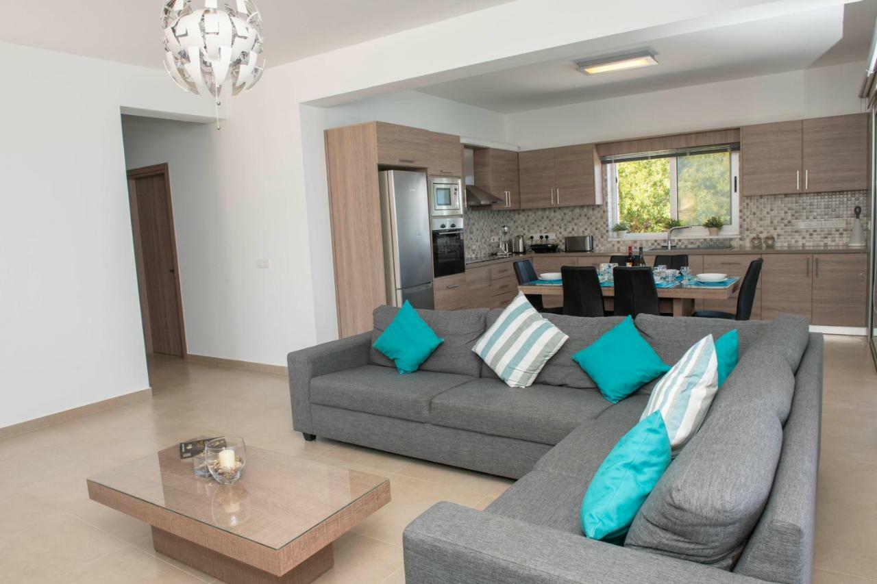 Paradise Blue Villa Pomos Eksteriør billede